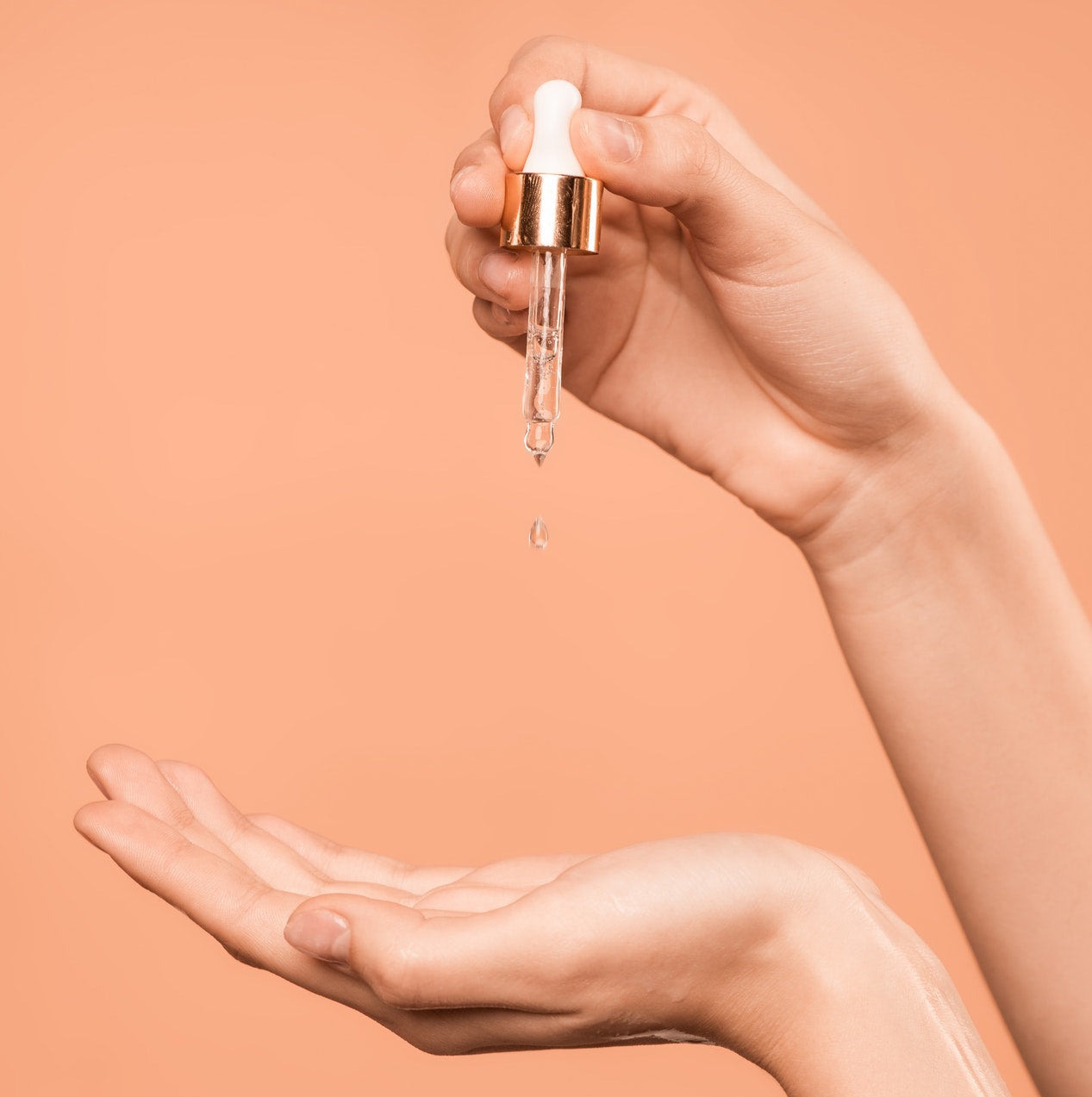 The 9 Best Anti-Aging Essential Oils to Include in Your Skincare Routine