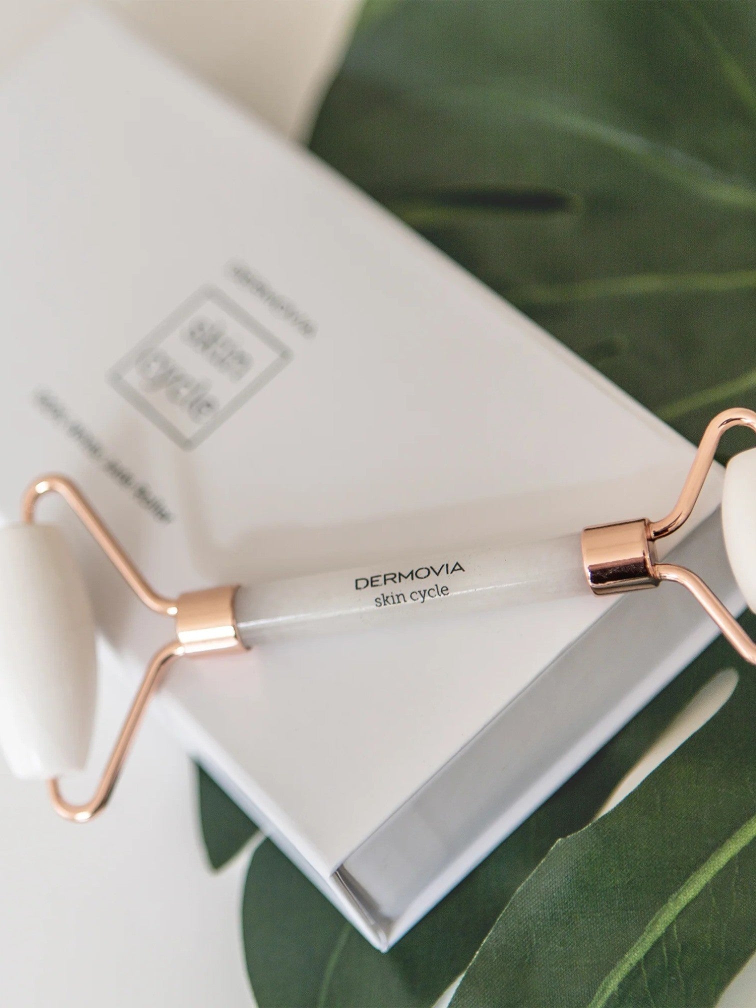 Skin Cycle 100% White Jade Roller